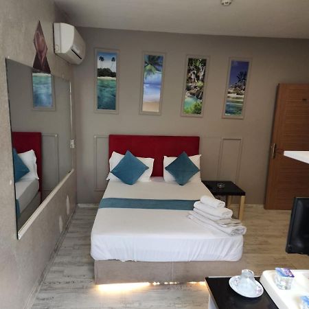 216 Turkuaz Suites Istanboel Buitenkant foto